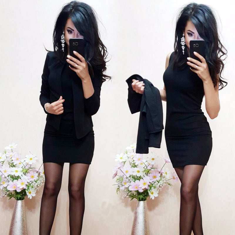 Damen figurbetontes Minikleid mit asymmetrischem Ausschnitt und feinen Details Stalluxe