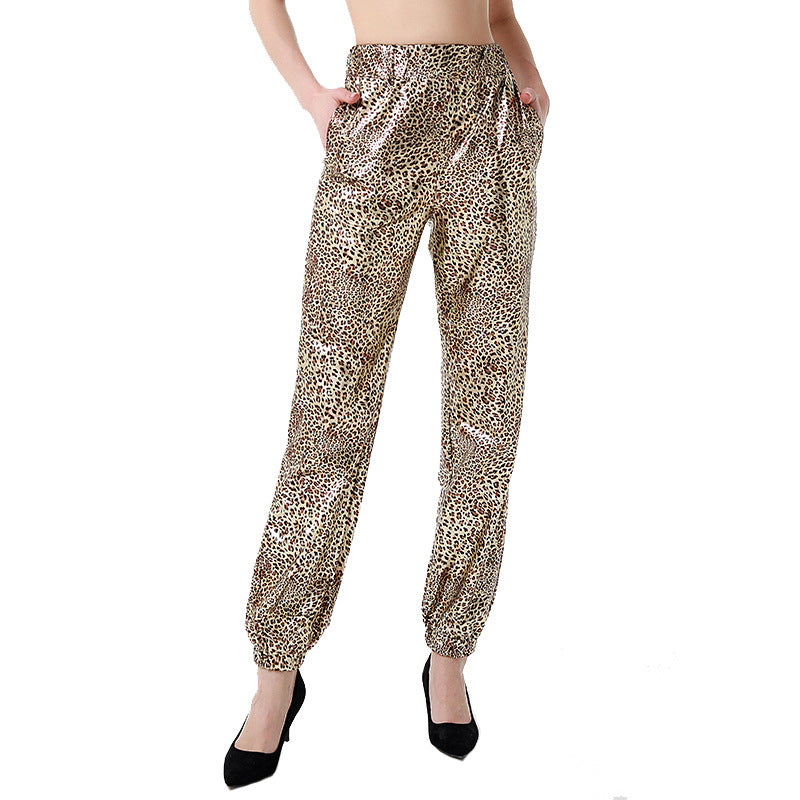 Damen Samt Jogginghose im angesagten Leopardenlook Stalluxe