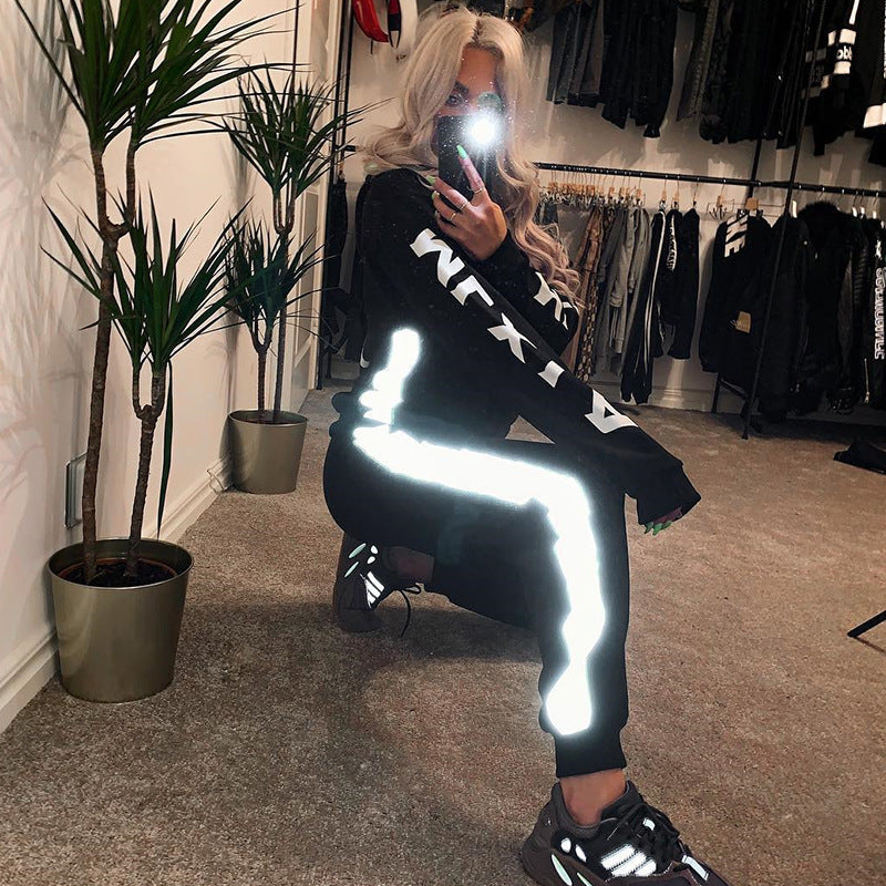 Damen Sportliches Jogginganzug mit reflektierenden Akzenten Stalluxe