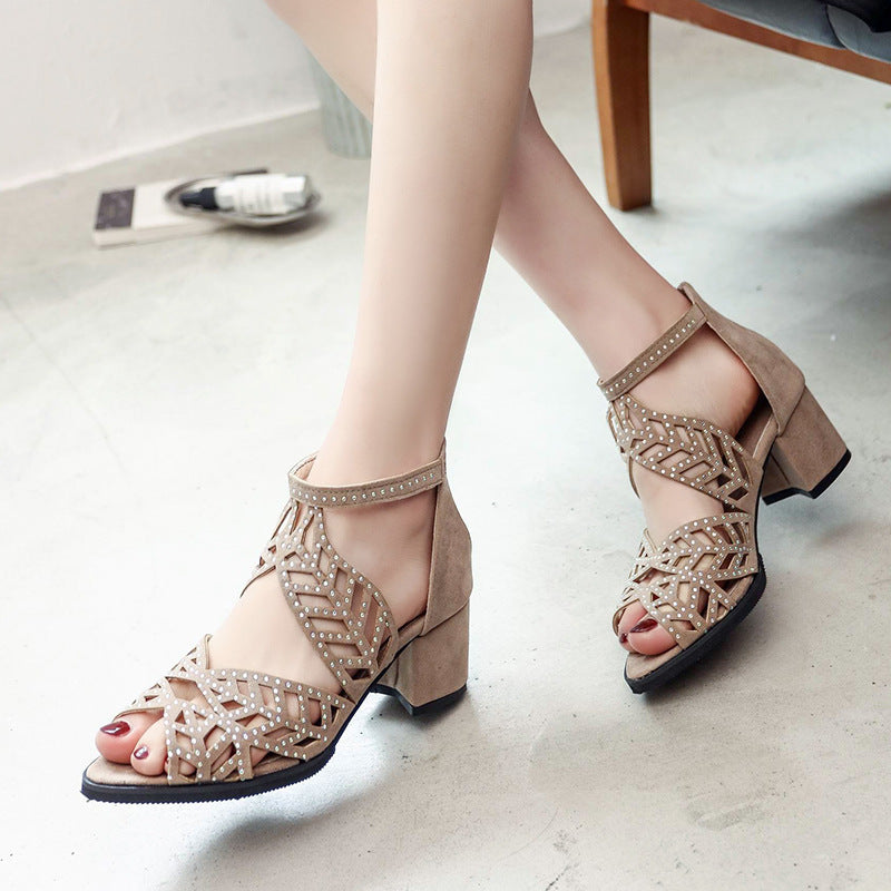 Damen Elegante Sandalen mit glamourösem Strassdetail und modischem Riemendesign Stalluxe