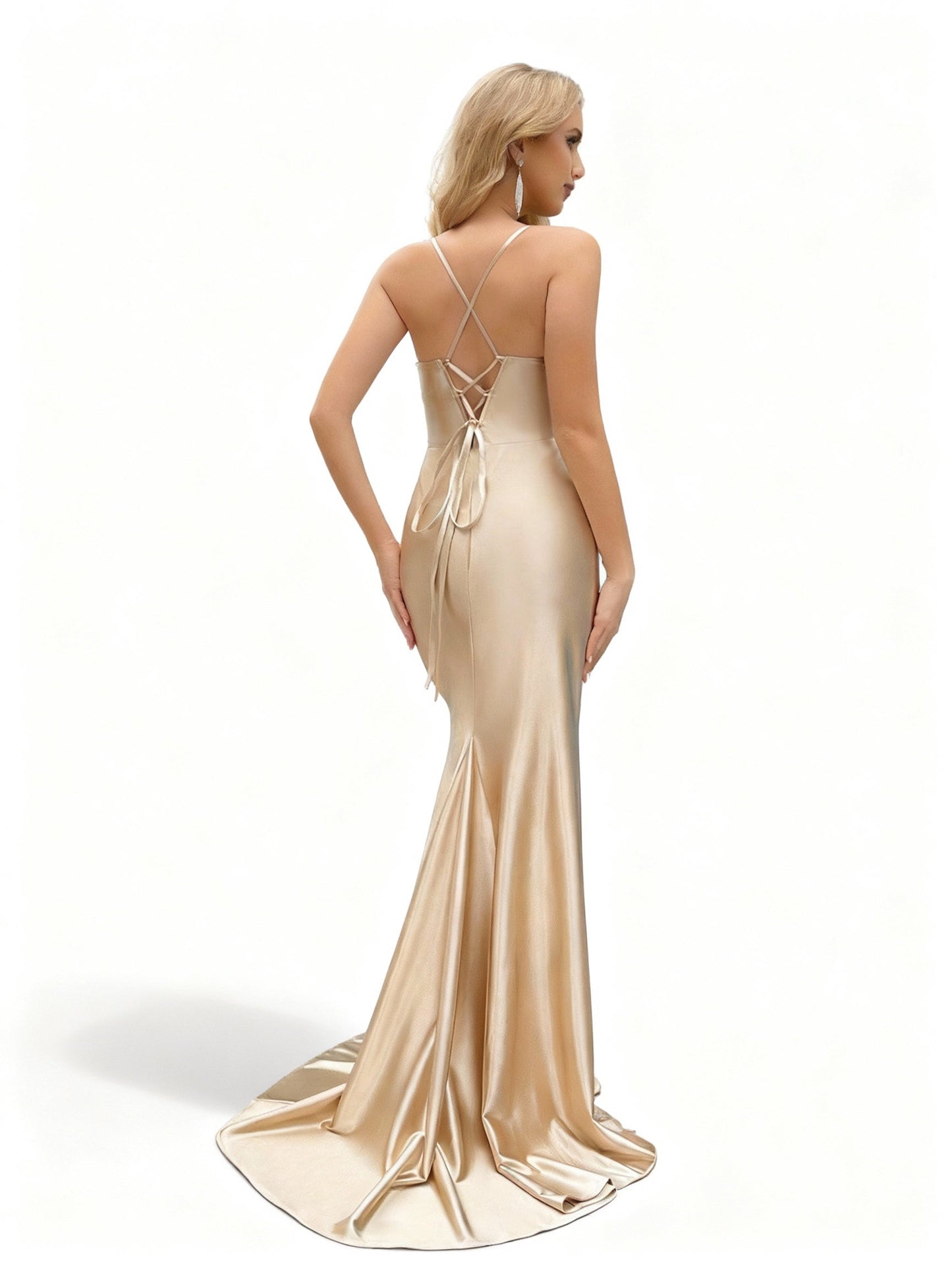 Stalluxe | Champagnerfarbenes Enges Kleid mit Schlitz