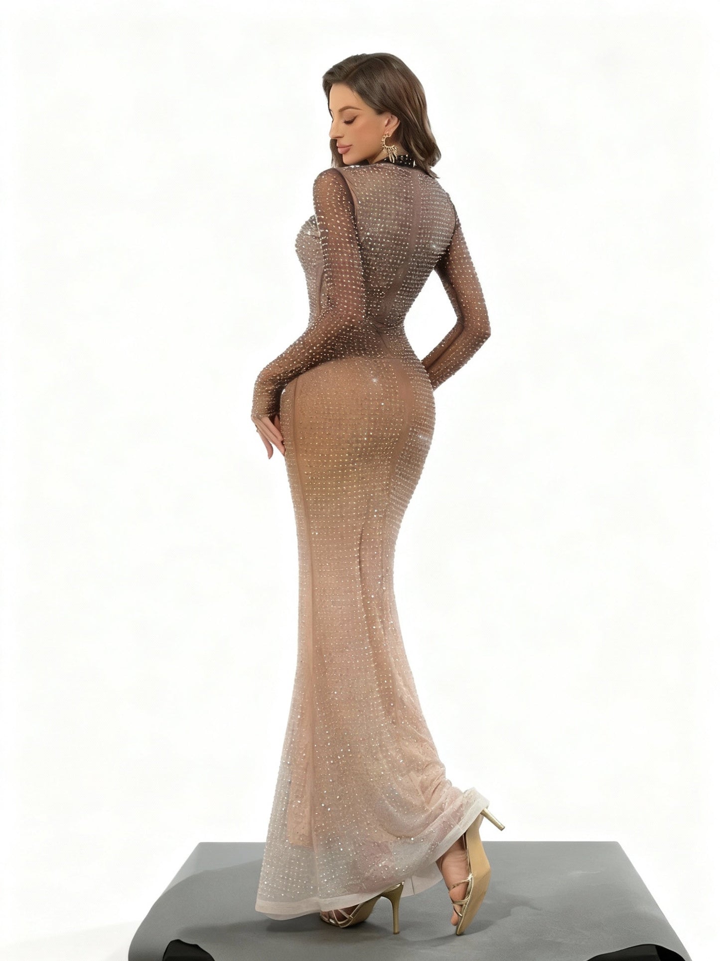 Stalluxe | Strasskleid mit Hohem Kragen und Langen Ärmeln