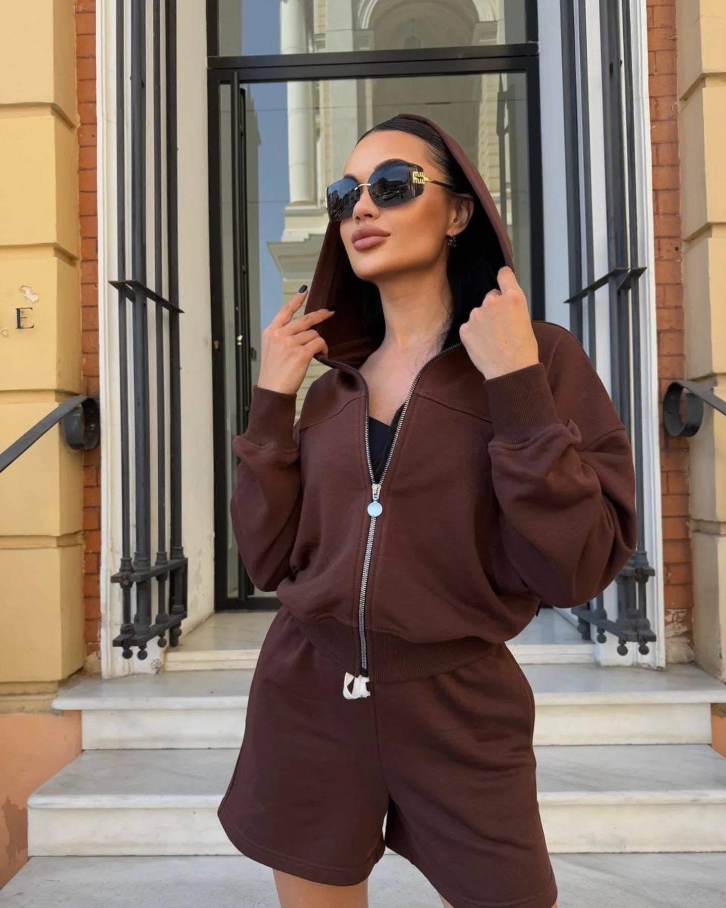 Damen trendy Kapuzenjacke und Shorts Set Stalluxe