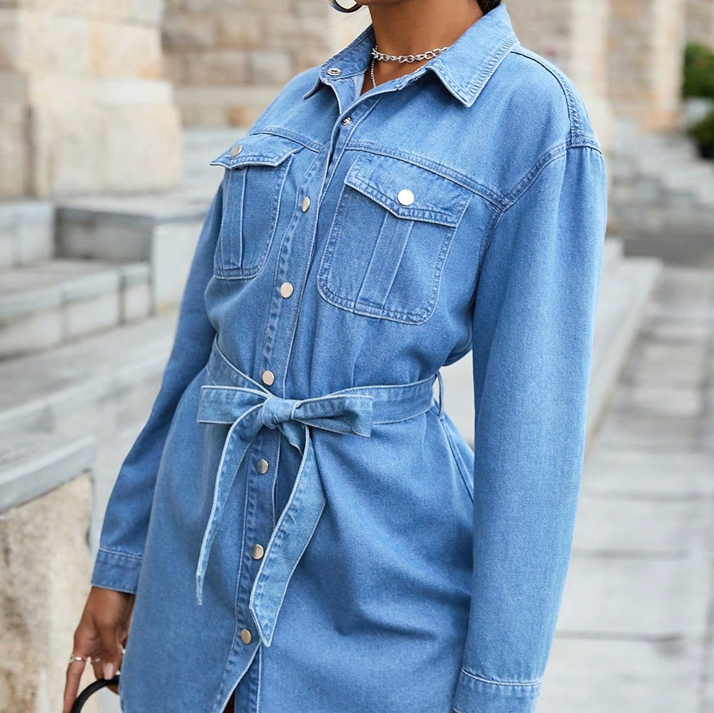 Damen Denim-Hemdkleid mit taillierbarem Gürtel und klassischen Brusttaschen Stalluxe
