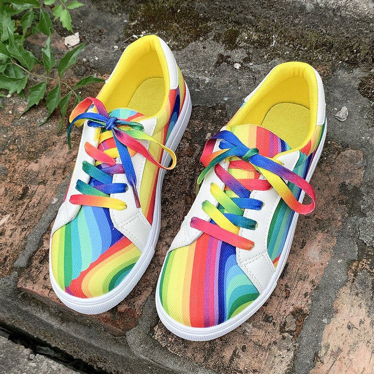 Damen farbenfrohe Sneakers mit dekorativen Schnürsenkeln und atmungsaktiver Innensohle Stalluxe