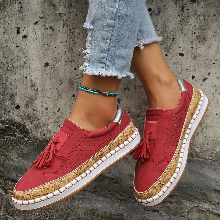 Damen bequeme Slip-On Sneaker mit modischen Fransen und Korksohle Stalluxe