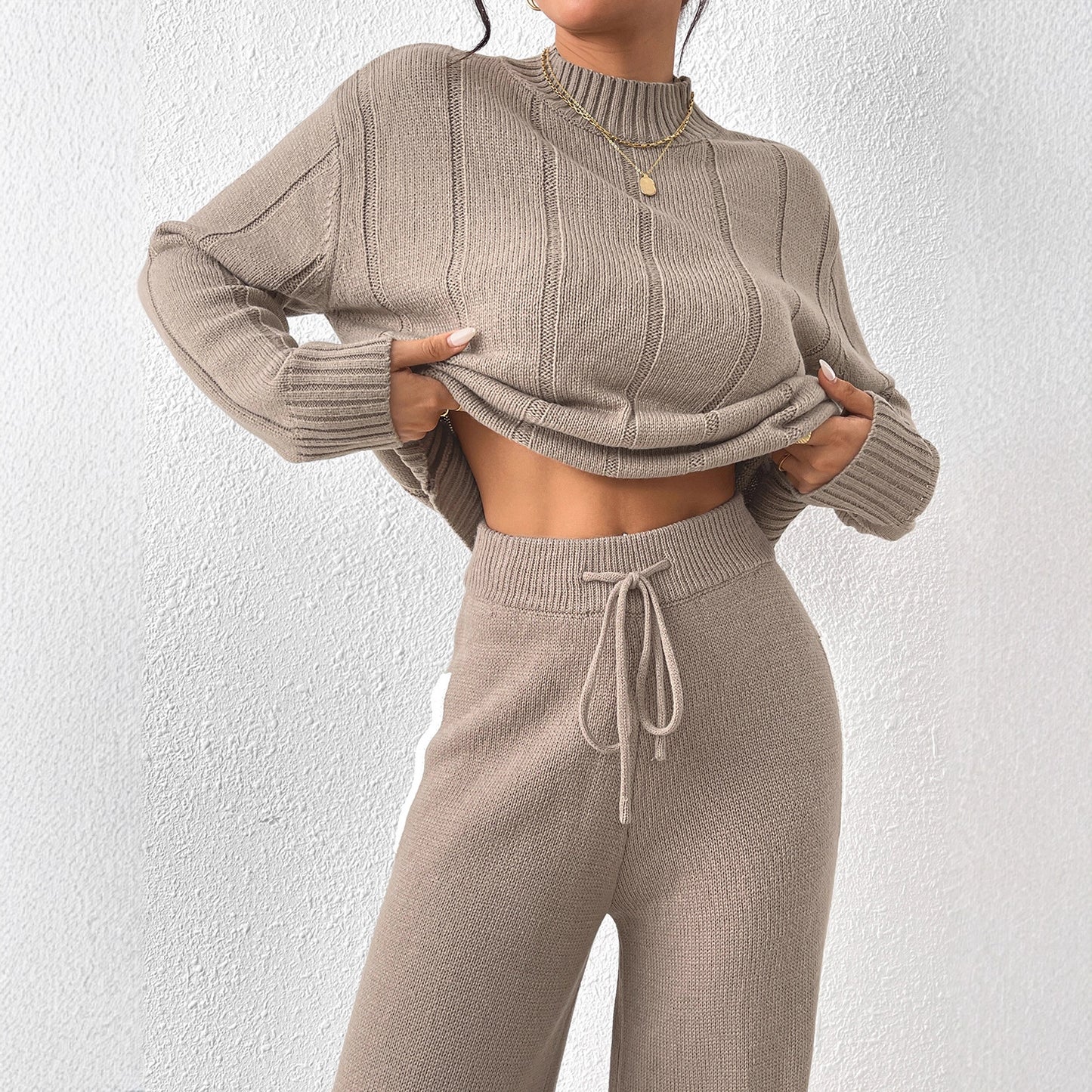 Damen lässiges Strick-Set mit hochabschließendem Pullover und weitem Hosen Stalluxe