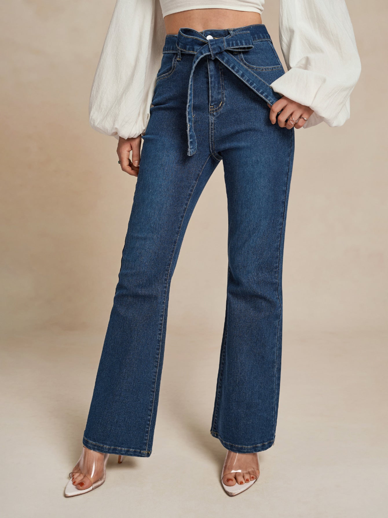 Damen Hohe Taille Jeans mit lässigem Schlag und dekorativem Bund Stalluxe