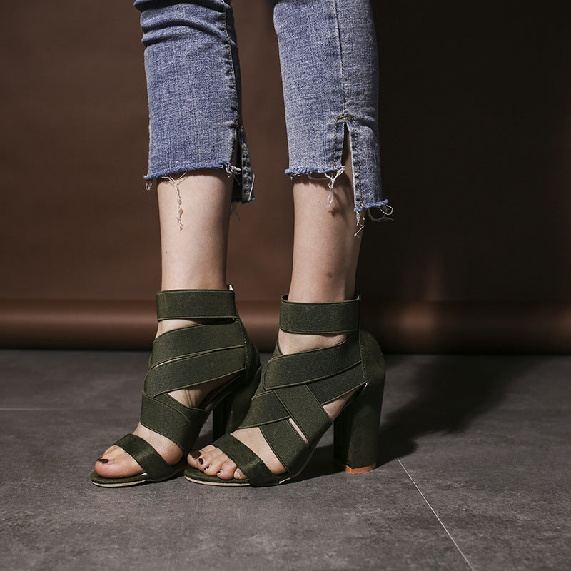 Damen Sandalen mit eleganten Riemen und Blockabsatz Stalluxe