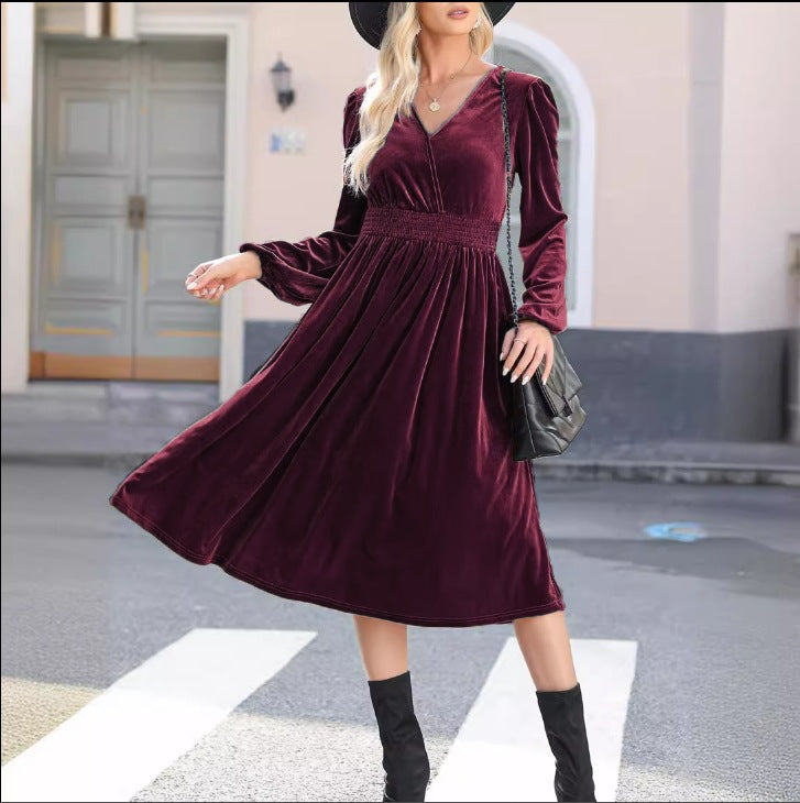 Damen Midi-Kleid aus weichem Samt mit V-Ausschnitt und Puffärmeln Stalluxe
