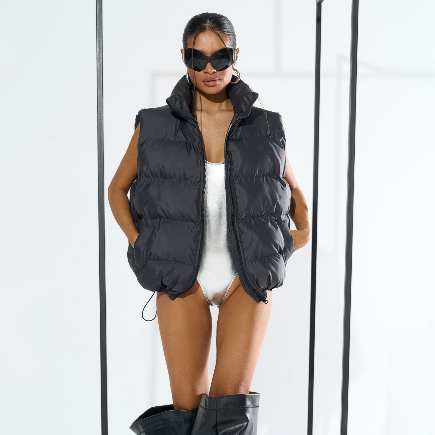 Damen Puffer-Weste mit hohem Kragen und trendy Schnitt Stalluxe Schwarz