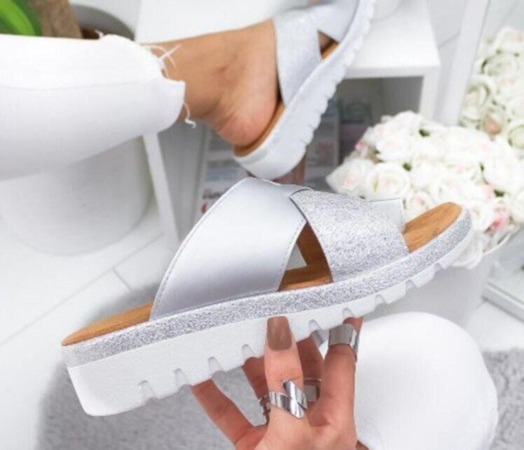 Damen modische Slippers mit glitzernden Akzenten und rutschfester Sohle Stalluxe