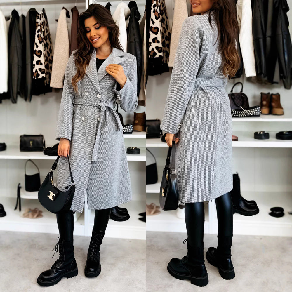 Damen eleganter Knielanger Trenchcoat mit Gürtel und doppelter Knopfleiste Stalluxe
