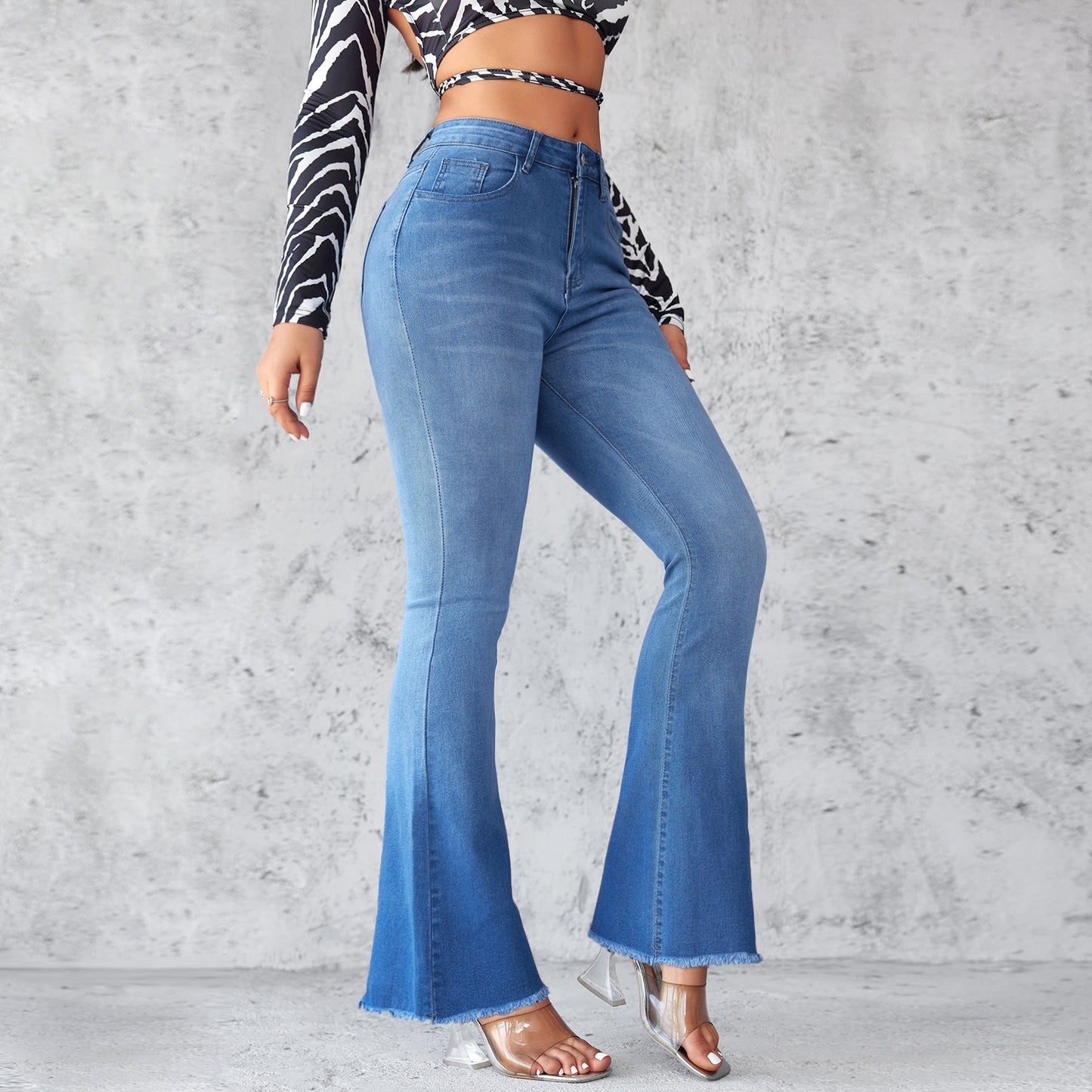 Damen Flared Jeans mit hohen Bund und ausgefranstem Saum Stalluxe