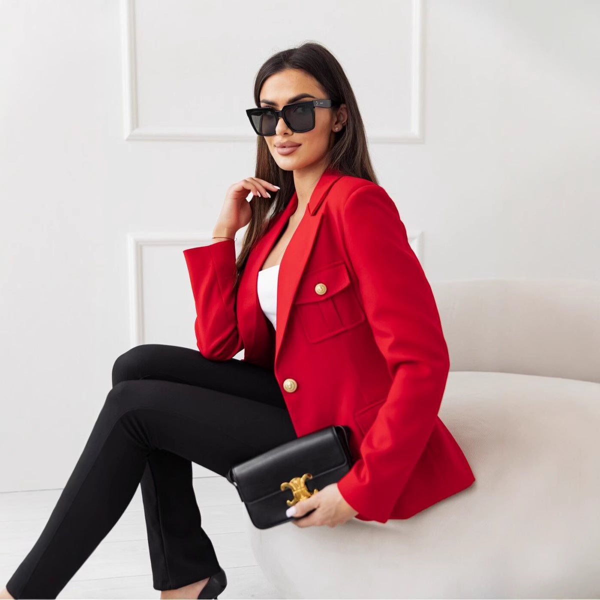 Damen Modischer Blazer mit aufgesetzten Taschen und eleganten Knopfdetails Stalluxe