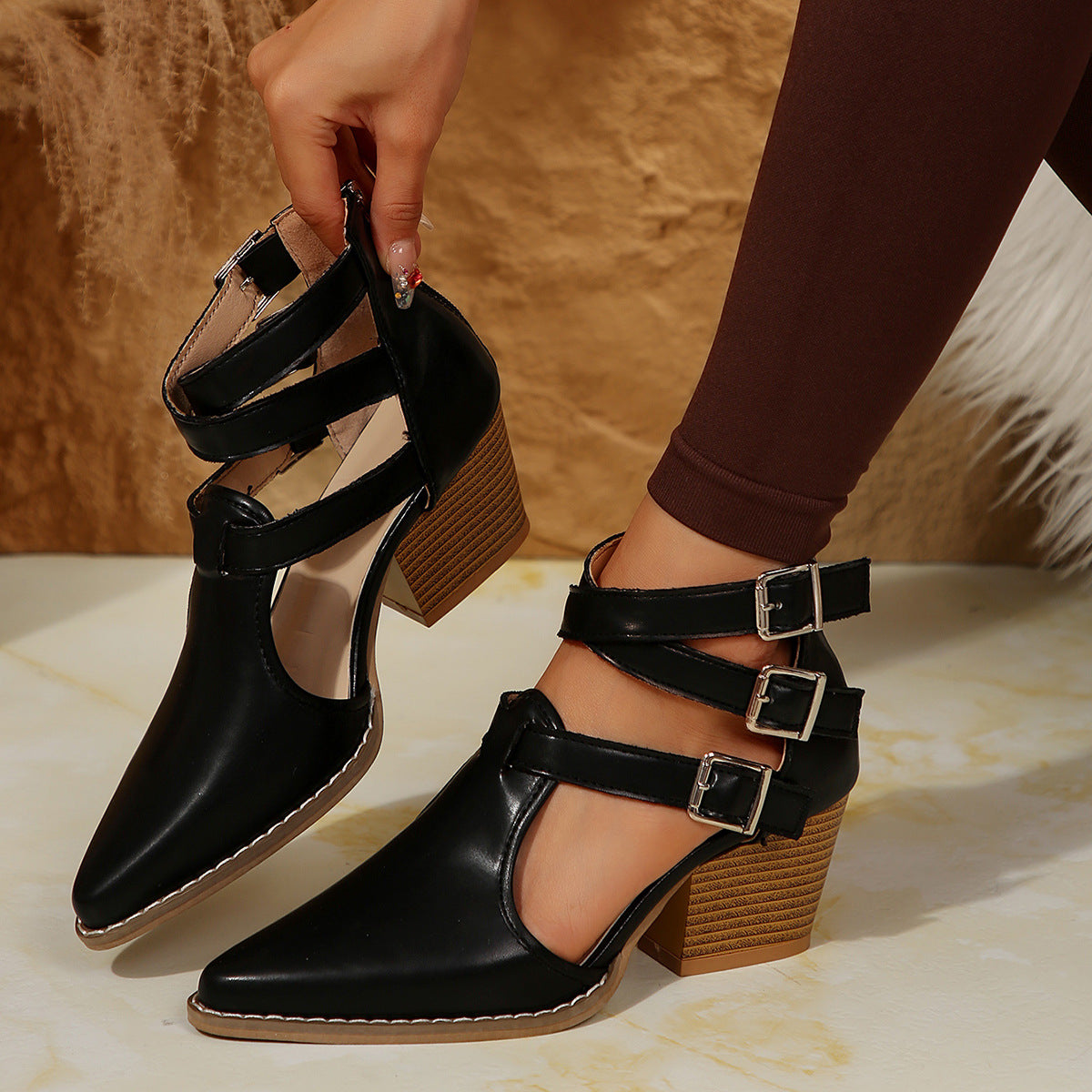 Damen Elegante Ankle Boots mit verstellbaren Riemen Stalluxe