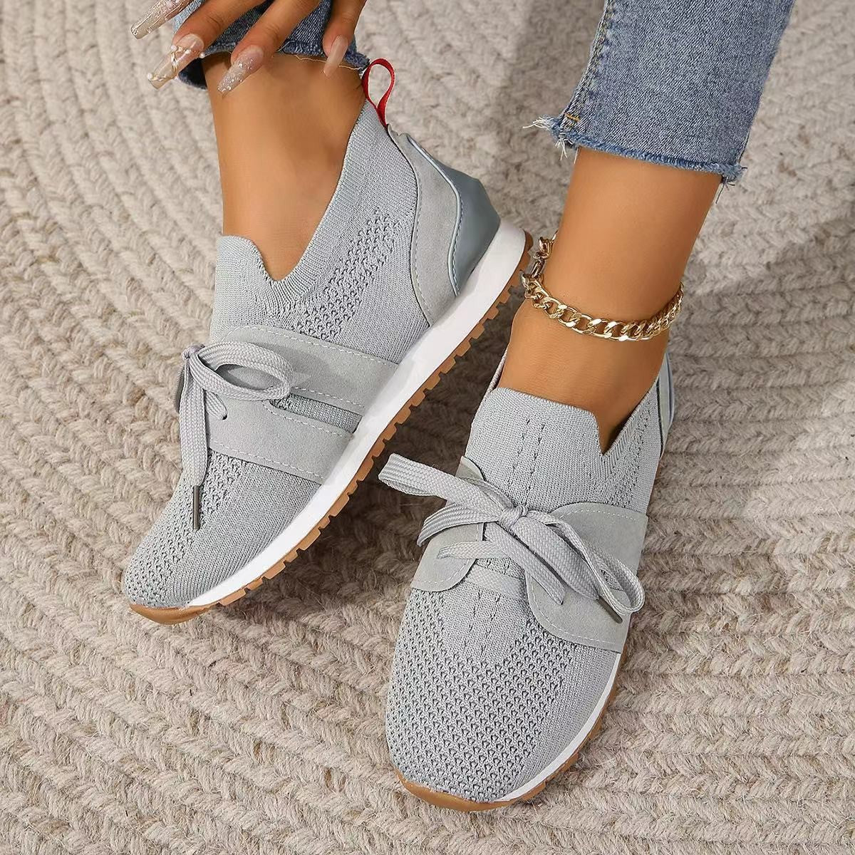 Damen Sportliche Sneakers mit atmungsaktivem Strickmaterial und elegantem Schnürsystem Stalluxe