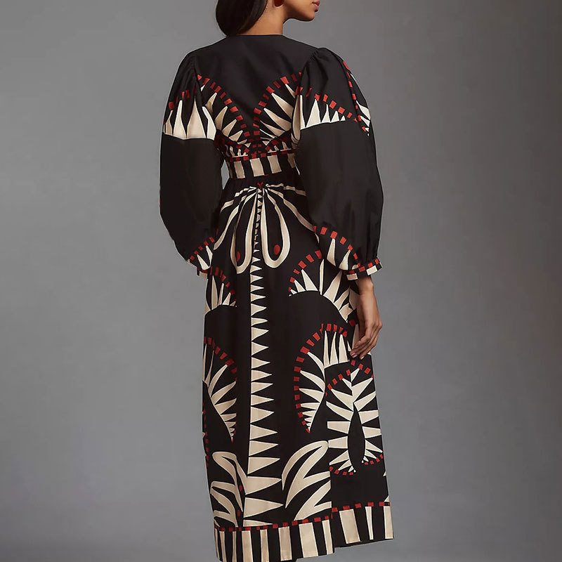 Damen Maxikleid mit ausgefallenem geometrischem Muster und eleganter Knopfleiste Stalluxe