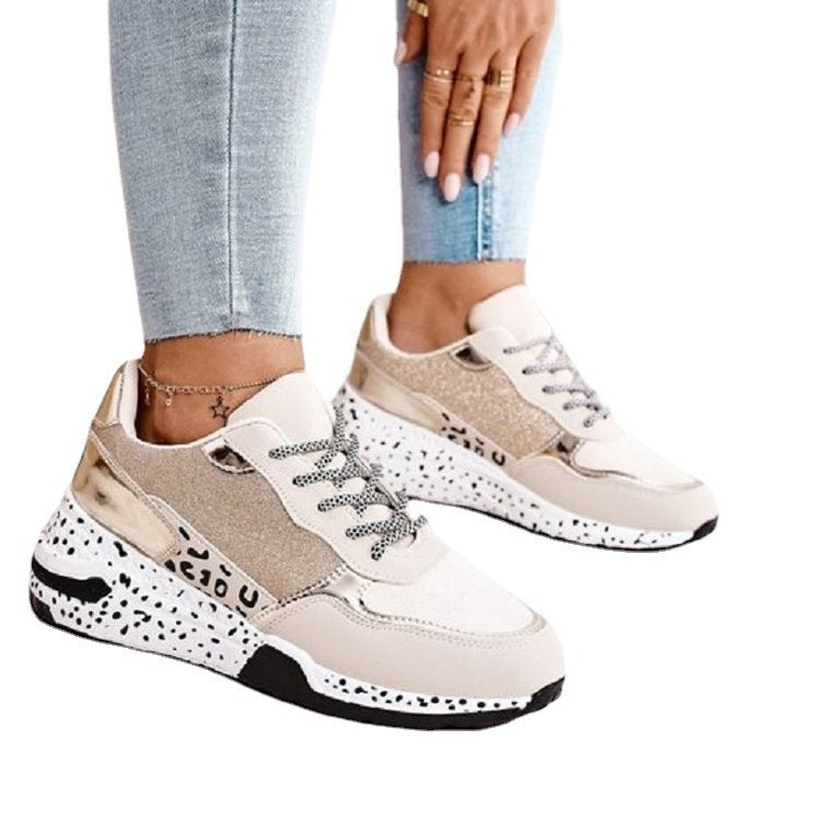 Damen Sportliche Sneakers mit glänzenden Akzenten und rutschfester Sohle Stalluxe