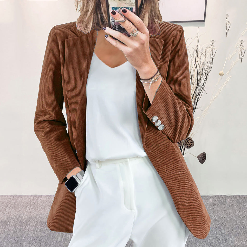 Damen elegante Cordjacke mit strukturiertem Design und modischen Details Stalluxe