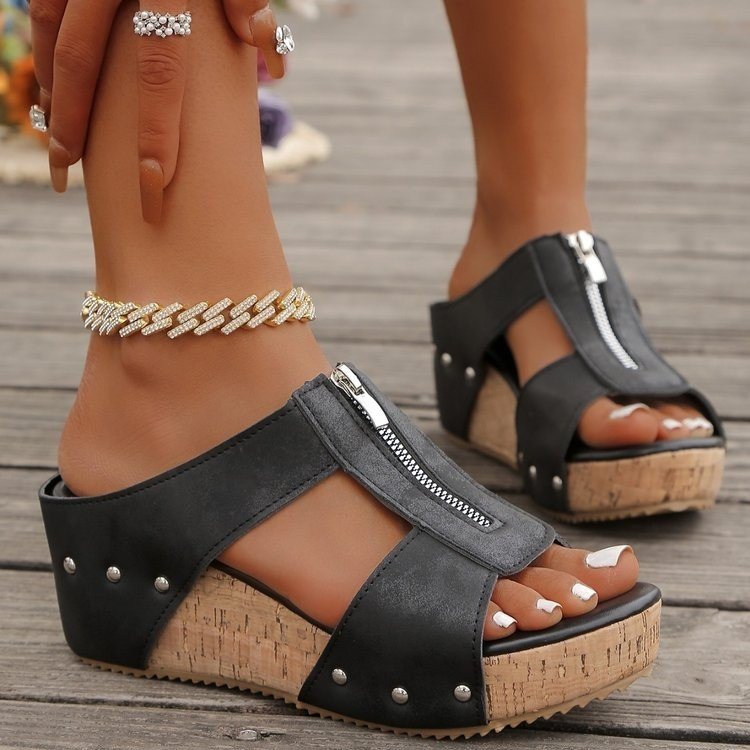 Damen Wedge-Pantoletten mit schickem Zipper und modischen Nieten Stalluxe