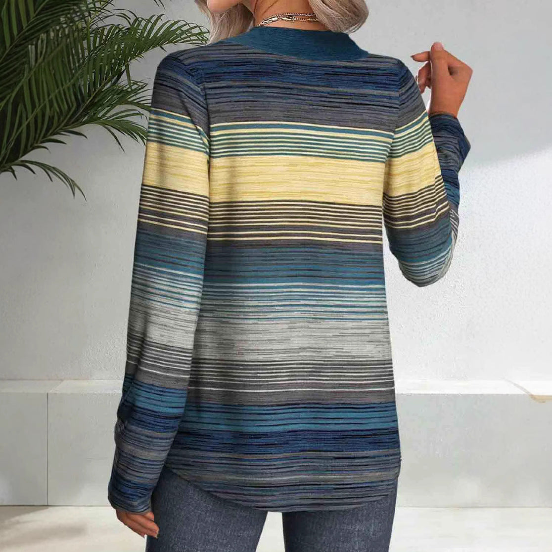 Damen elegantes Langarmshirt mit modernem Streifenmuster und Knopfdetails Stalluxe