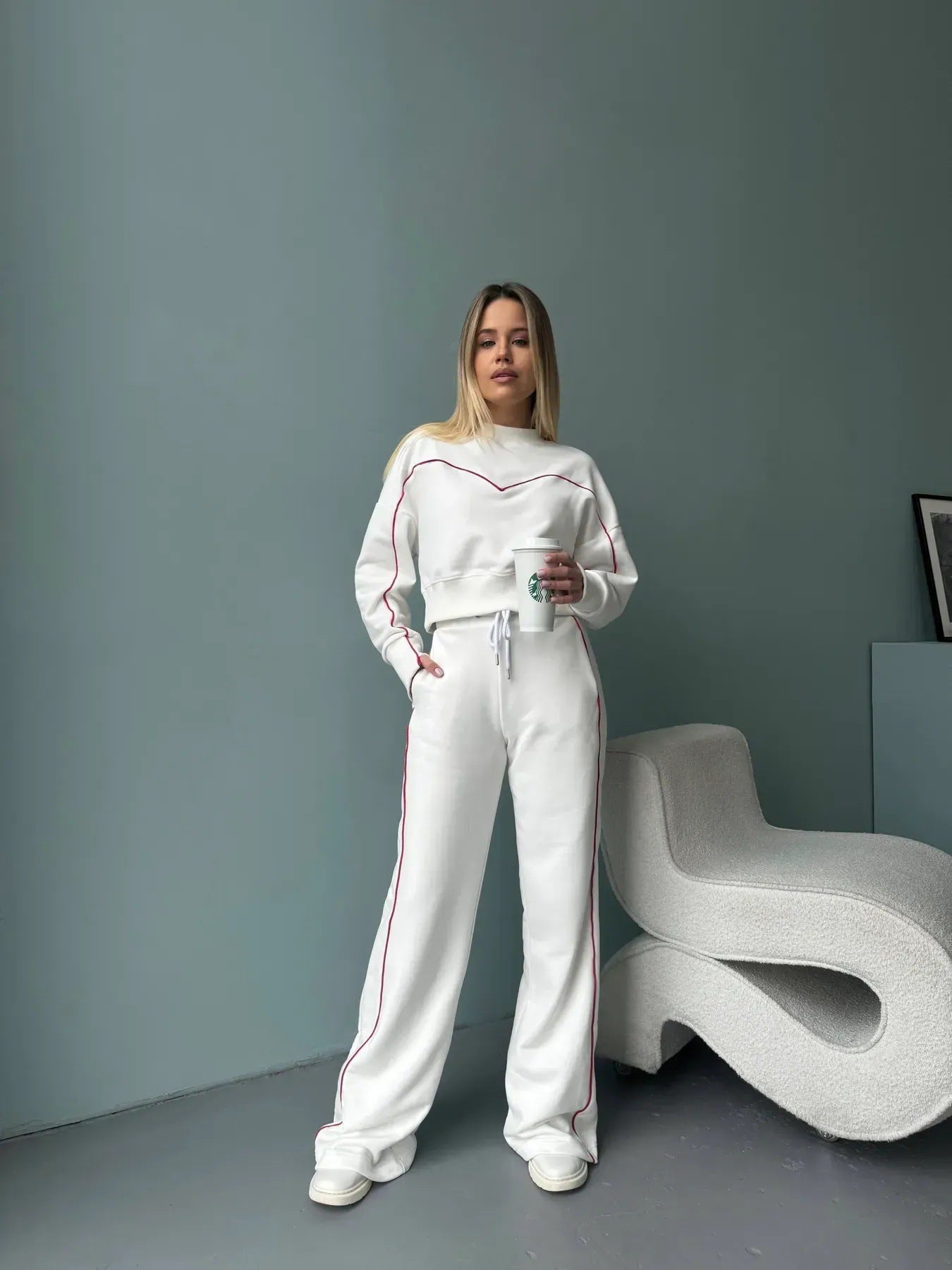 Damen Stylishes Sweatshirt und weite Hose Set Stalluxe