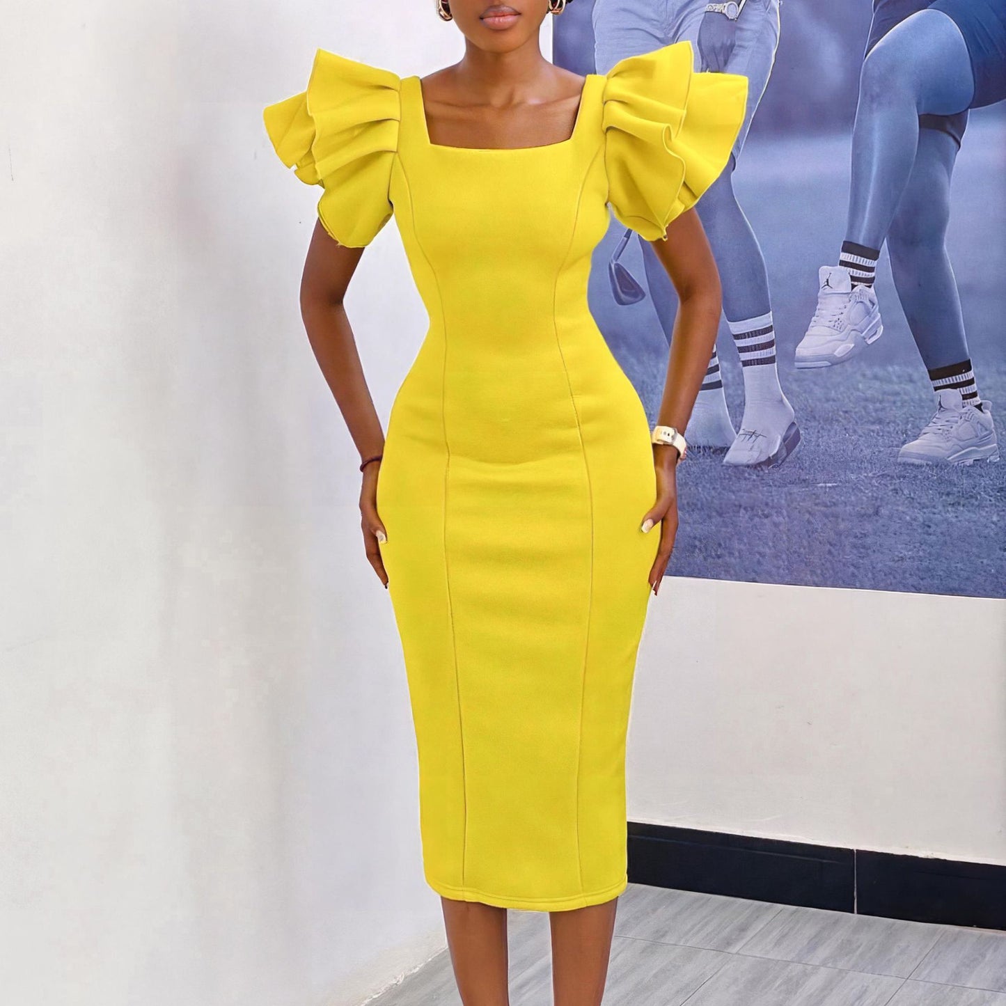 Damen Elegantes Kleid mit voluminösen Ärmeln Stalluxe