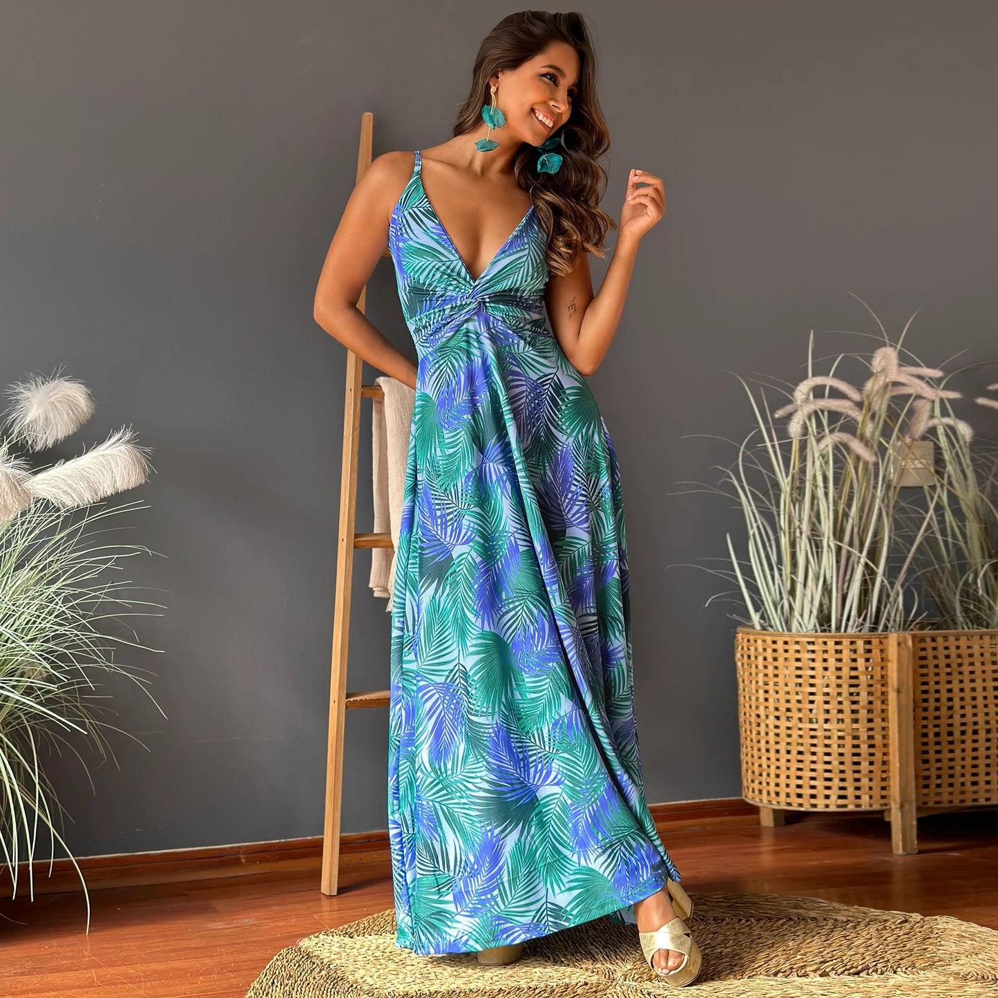 Damen Maxikleid mit verführerischem V-Ausschnitt und elastischer Taille Stalluxe