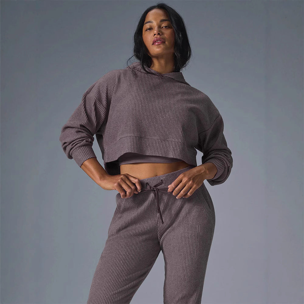 Damen lässiger cropped Hoodie und feine Jogginghose Stalluxe