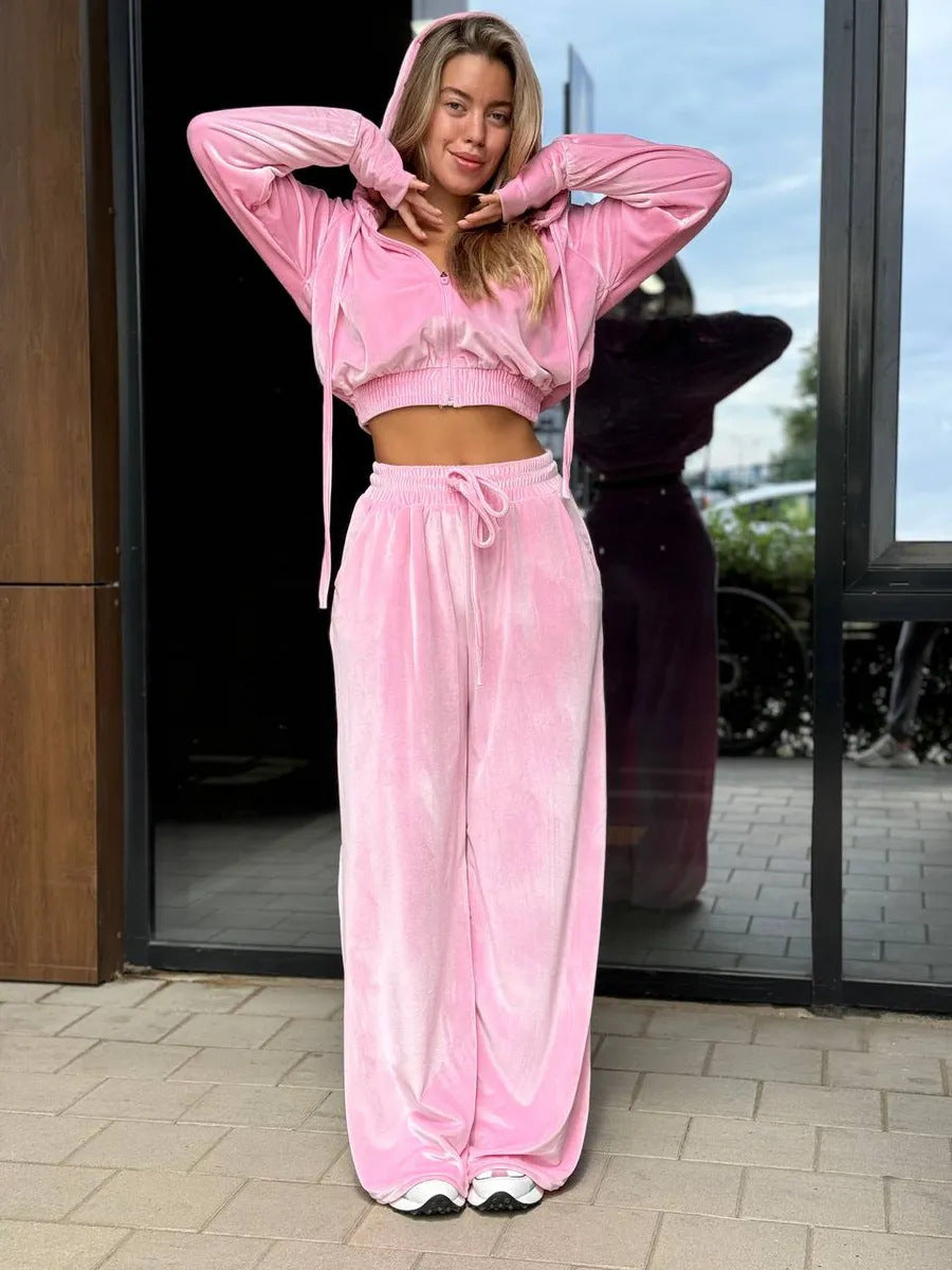 Damen sportlicher Velours Jogginganzug mit lässiger Kapuze und praktischen Taschen Stalluxe