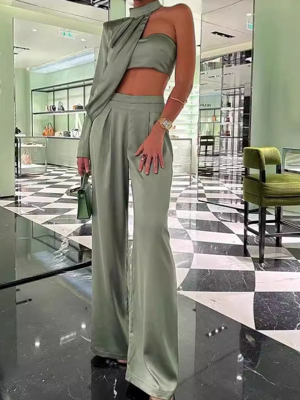 Damen Schickes Zweiteiliges Outfit mit cropped Top und silk Abschluss Stalluxe