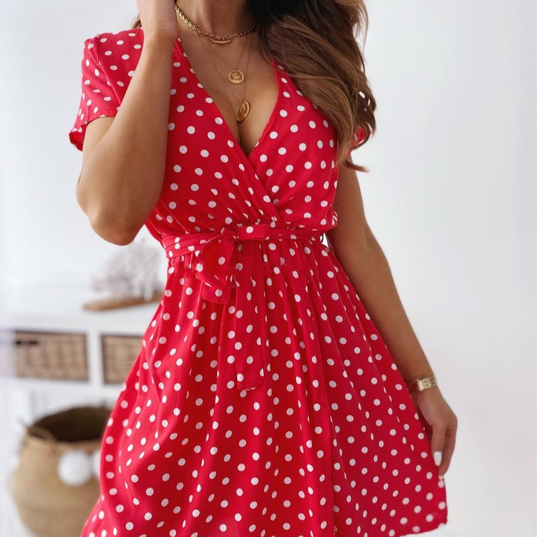 Damen Freizeitkleid mit punktiertem Design und taillierbarem Gürtel Stalluxe