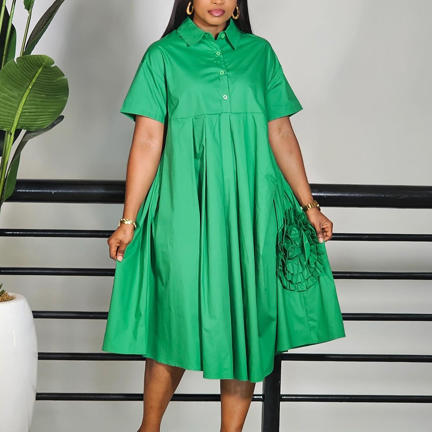 Damen A-Linien Kleid mit voluminösem Blumendetail Stalluxe
