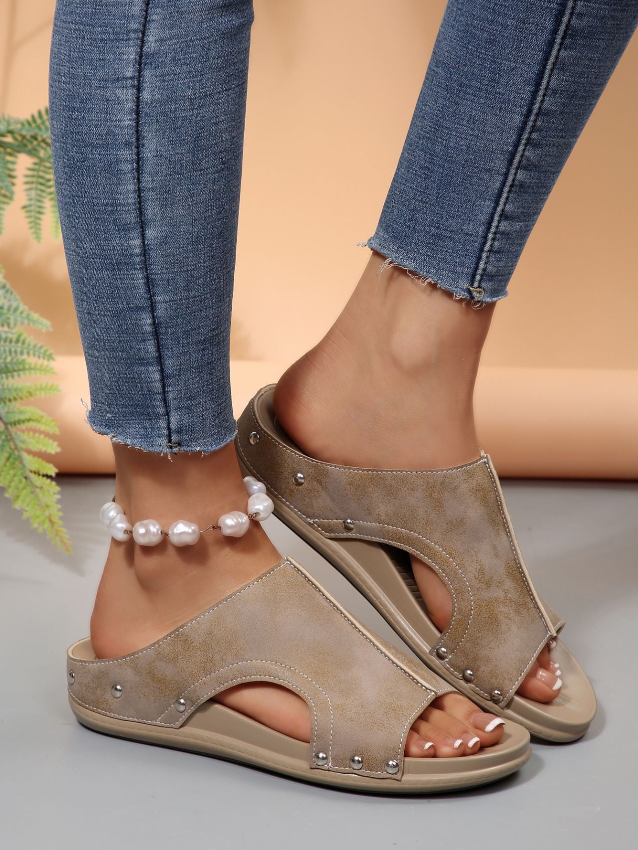 Damen Komfortable Slide-Sandalen mit modischem Cut-Out-Design und elegantem Strassbesatz Stalluxe