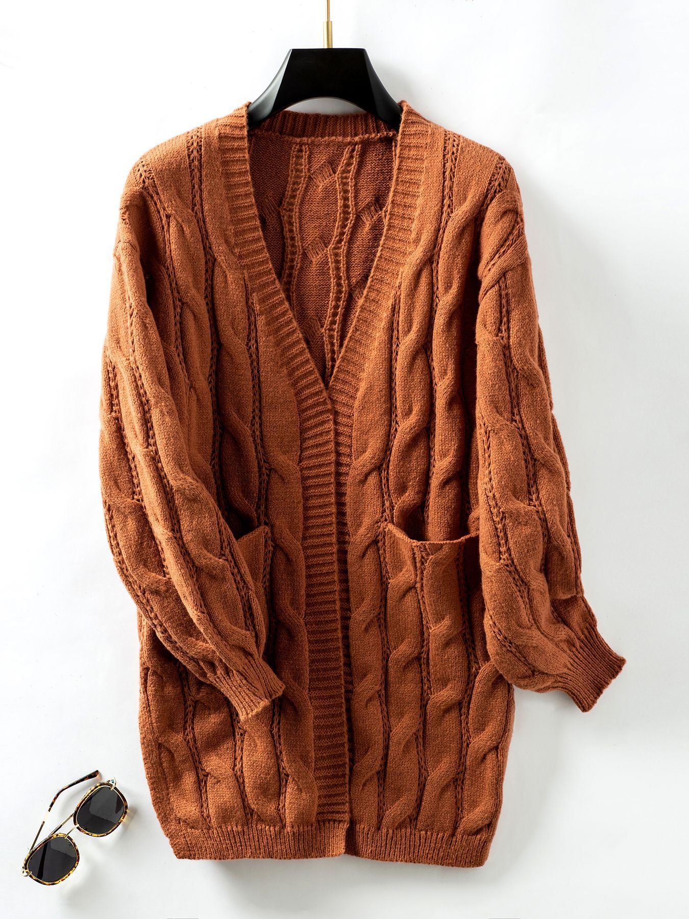 Damen Strickjacke mit V-Ausschnitt und praktischen Taschen Stalluxe