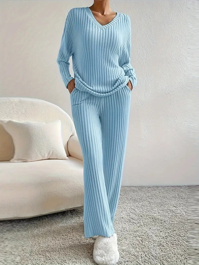 Damen modischer Strickanzug mit V-Ausschnitt und seitlicher Taillierung Stalluxe