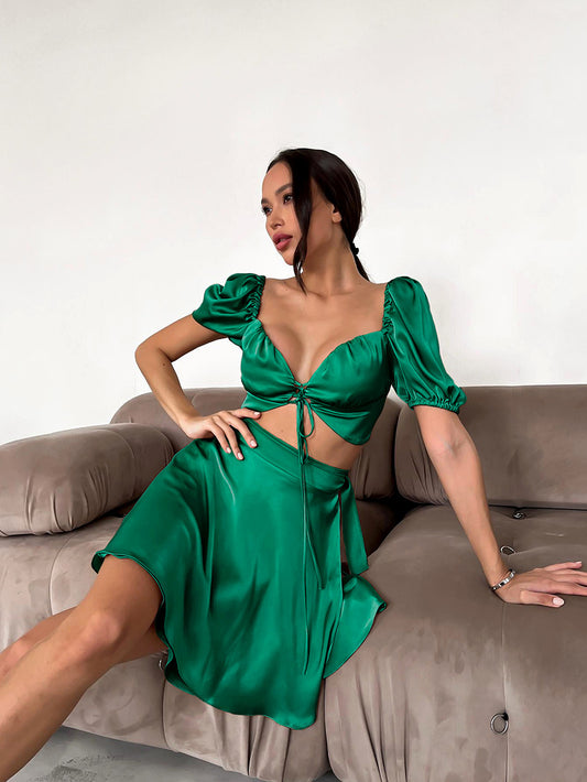 Damen Festliches Minikleid mit tailliertem Schnitt und Puffärmeln Stalluxe