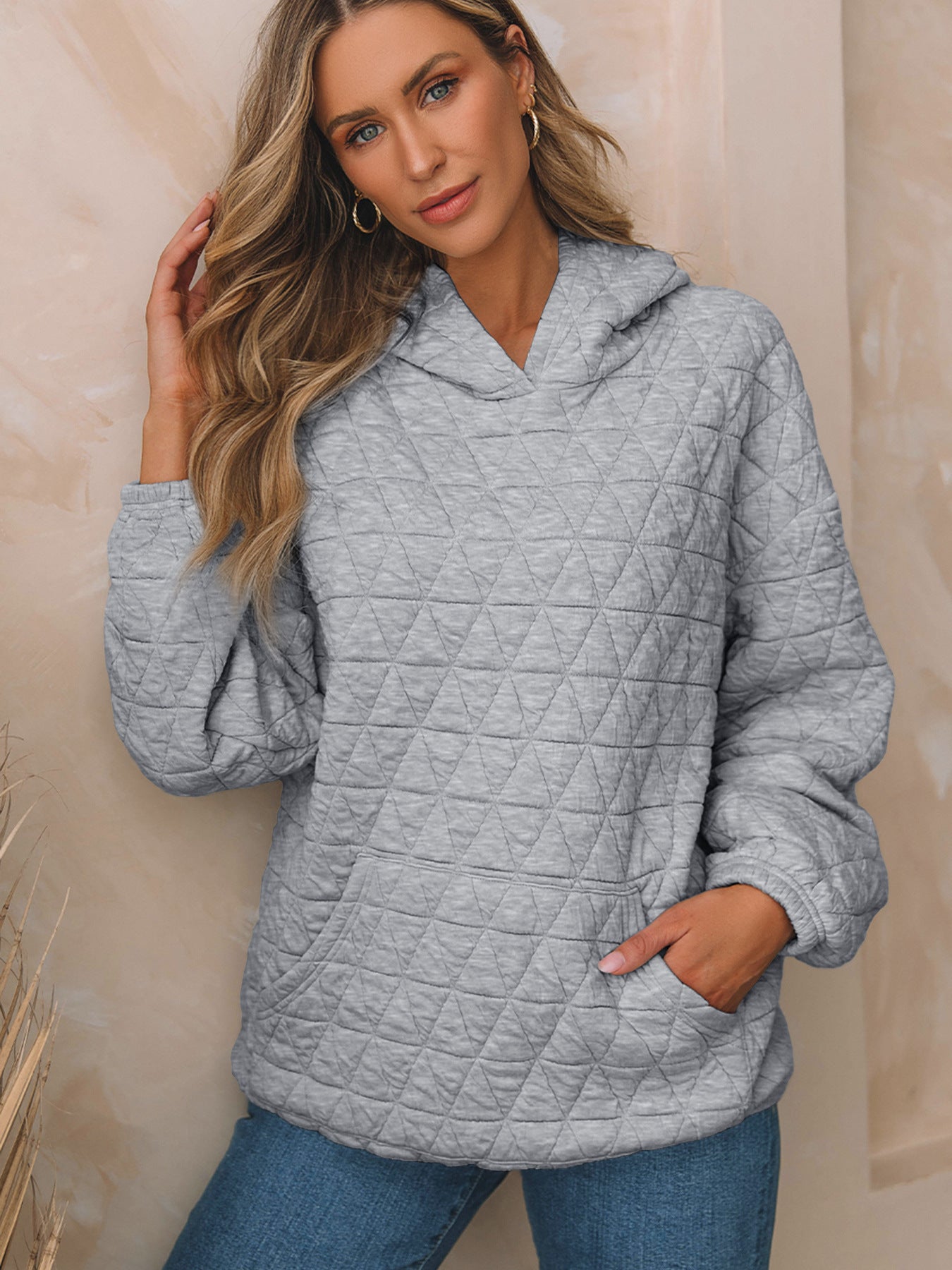 Damen gesteppter Kapuzenpullover mit oversized Schnitt und praktischen Taschen Stalluxe