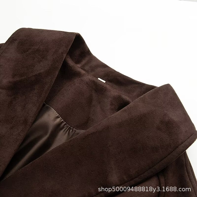 Damen modische Kunstlederjacke mit tailliertem Schnitt und breitem Revers Stalluxe