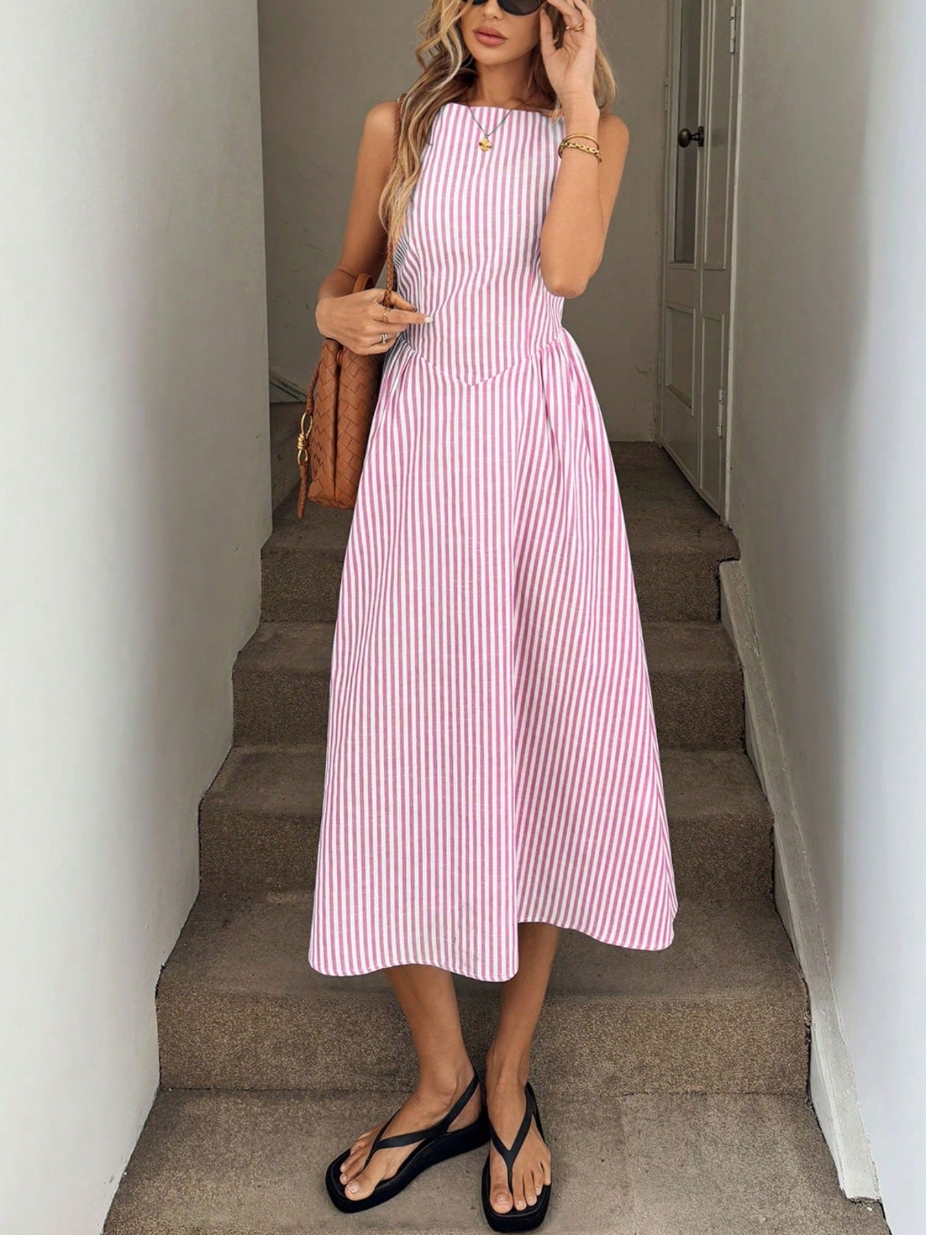 Damen Midi-Kleid mit schmalen Streifen und taillierter Silhouette Stalluxe