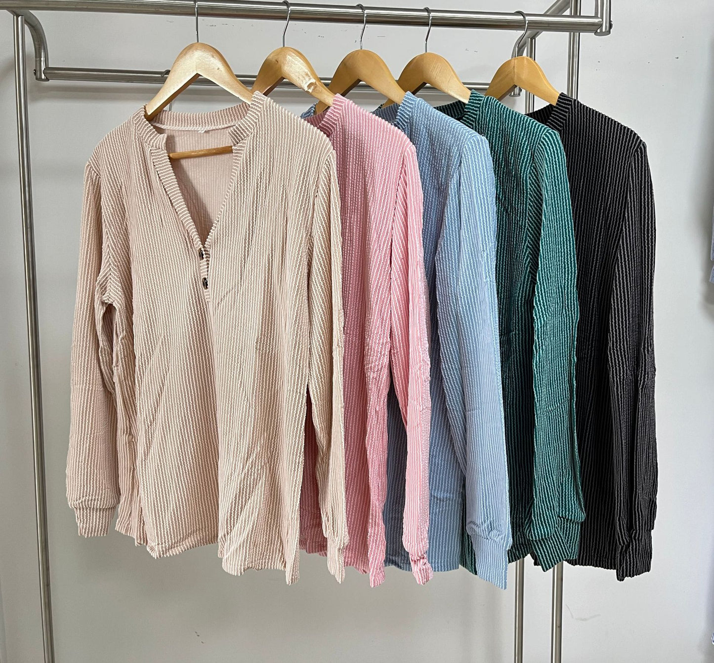 Damen Langarmshirt mit modischem Henley-Ausschnitt und strukturierter Ripptextur Stalluxe