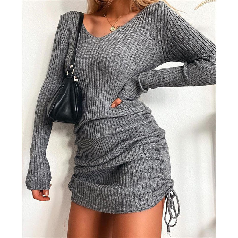 Damen Rippstrickkleid mit tiefem V-Ausschnitt und verstellbarem Raffung Stalluxe