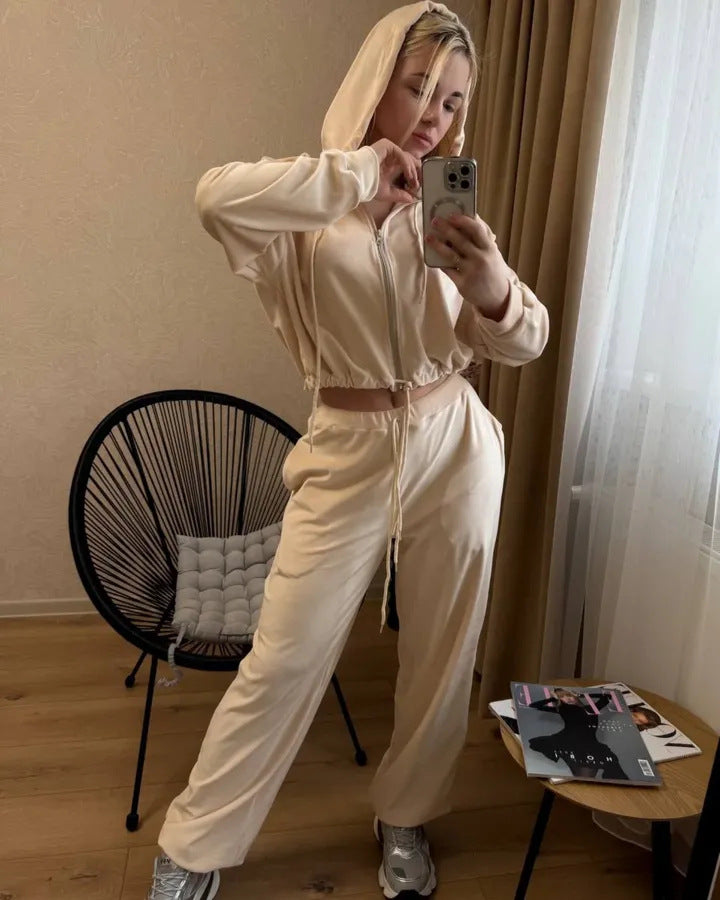 Damen lässiger Hoodie mit hohem Bund und passenden Freizeikhosen Stalluxe