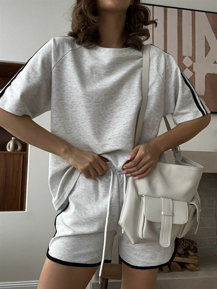 Damen sportliches Kurzarm-Set mit seitlichen Kontraststreifen und elastischer Taille Stalluxe