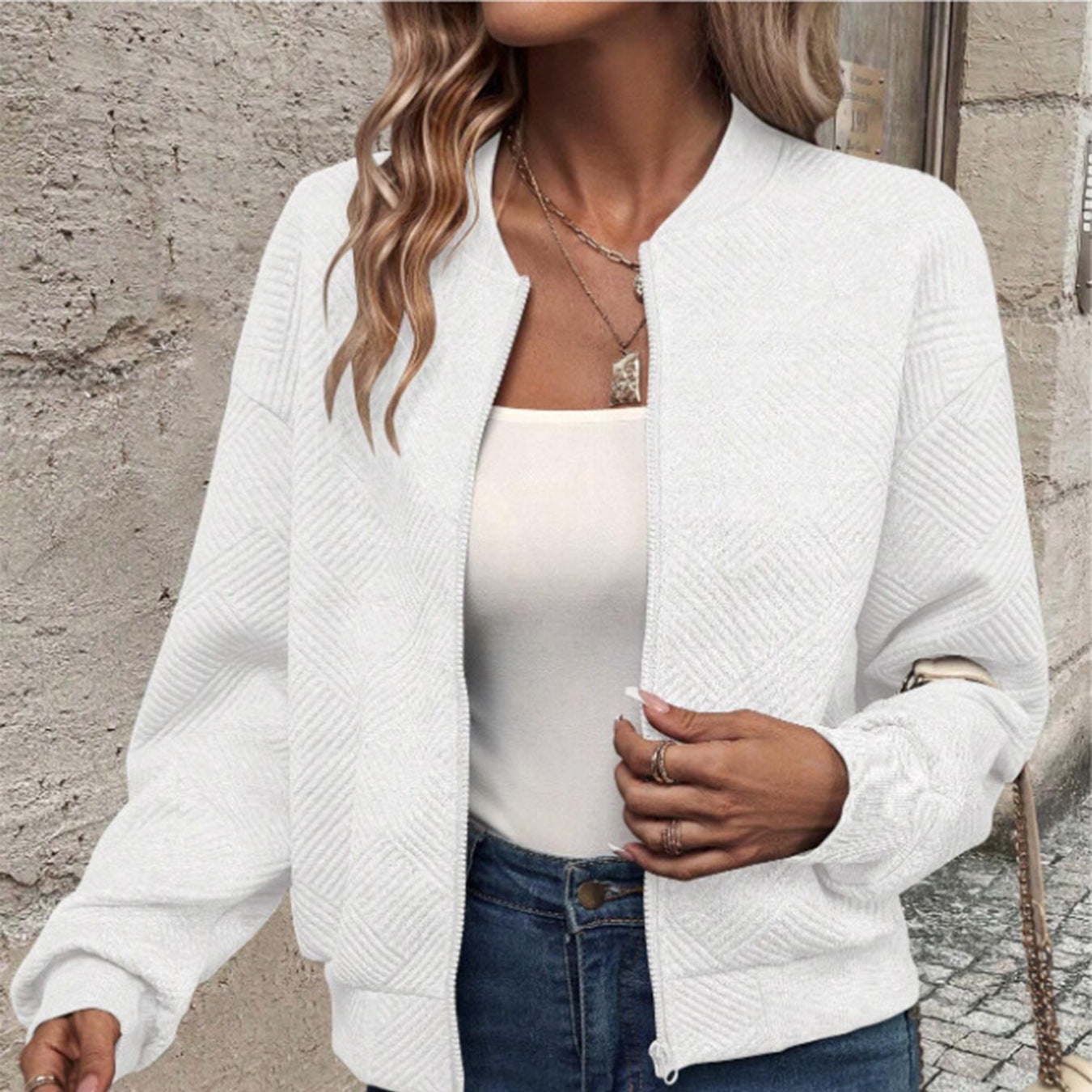 Damen leichte Bomberjacke mit gestepptem Design und praktischen Taschen Stalluxe
