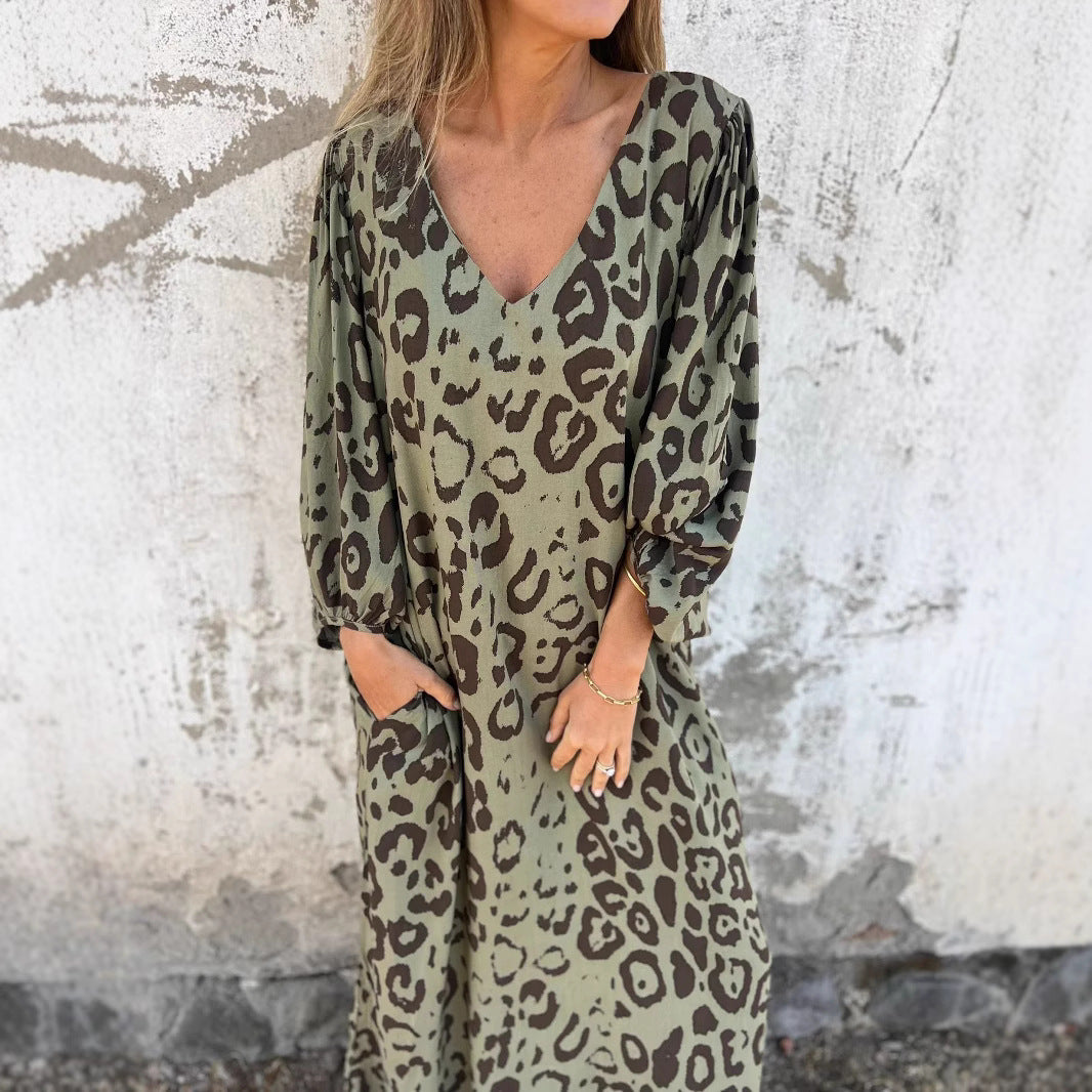 Damen lässiges Maxikleid im Leopardenmuster mit tiefem V-Ausschnitt Stalluxe