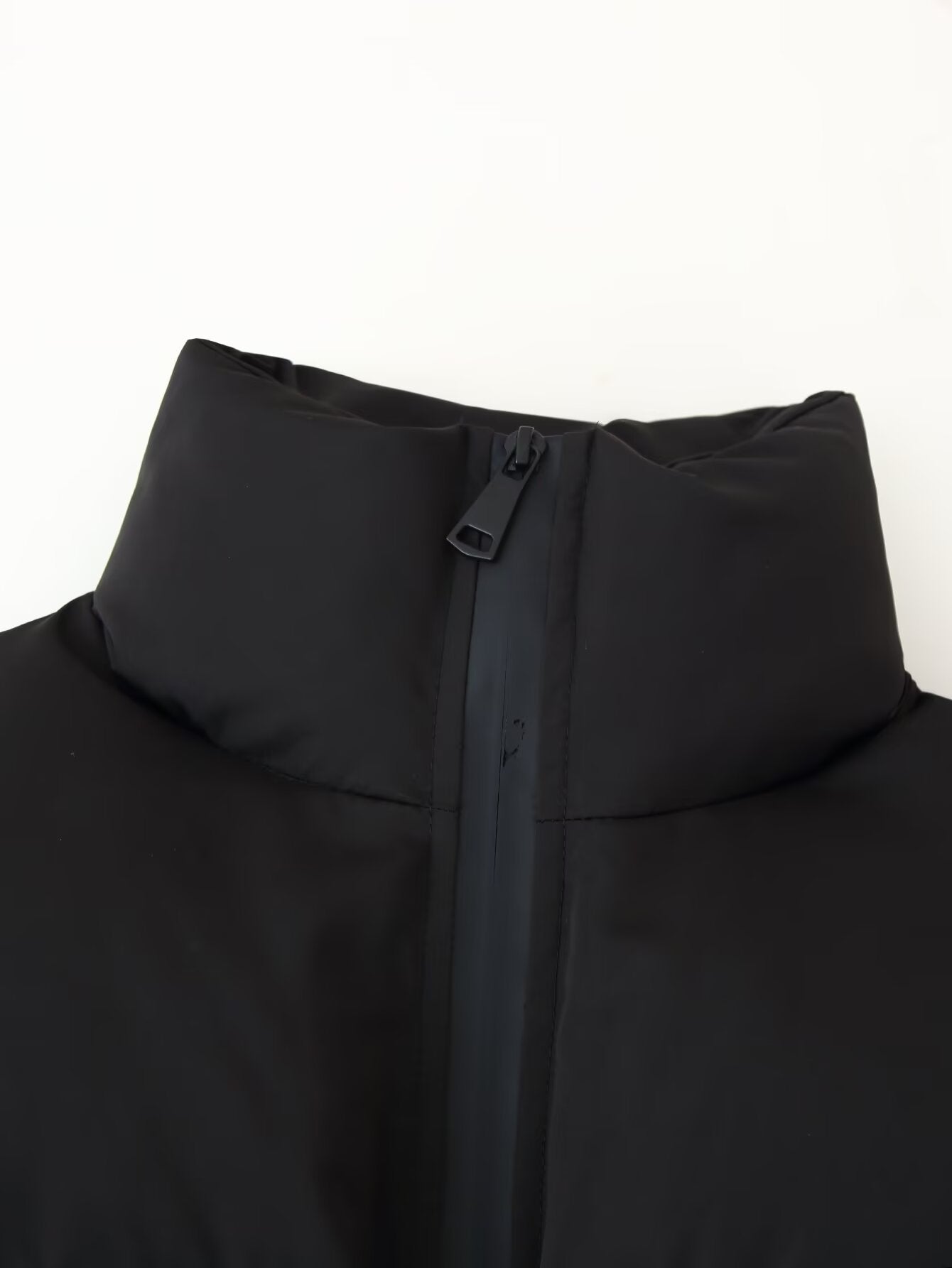 Damen modische cropped Steppjacke mit hohem Kragen und elastischem Saum Stalluxe
