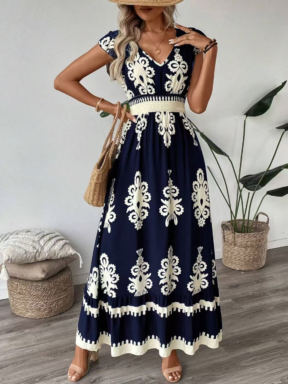 Damen Maxikleid mit floralen Mustern und dekorativem Taillengürtel Stalluxe