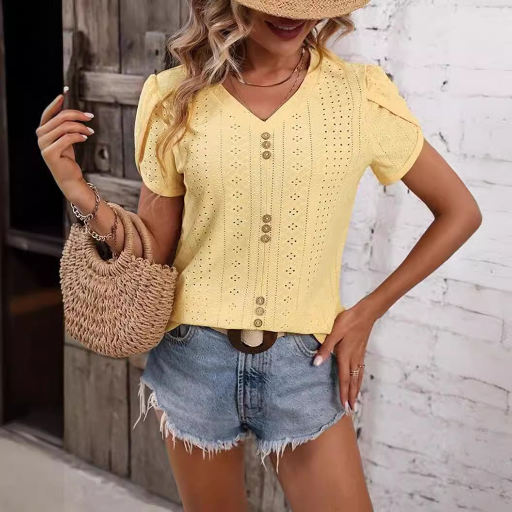 Damen Elegantes und bequemes T-Shirt mit Knopfdetails Stalluxe